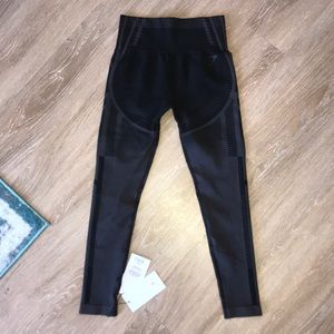 Gymshark geo ombré seamless. NWT